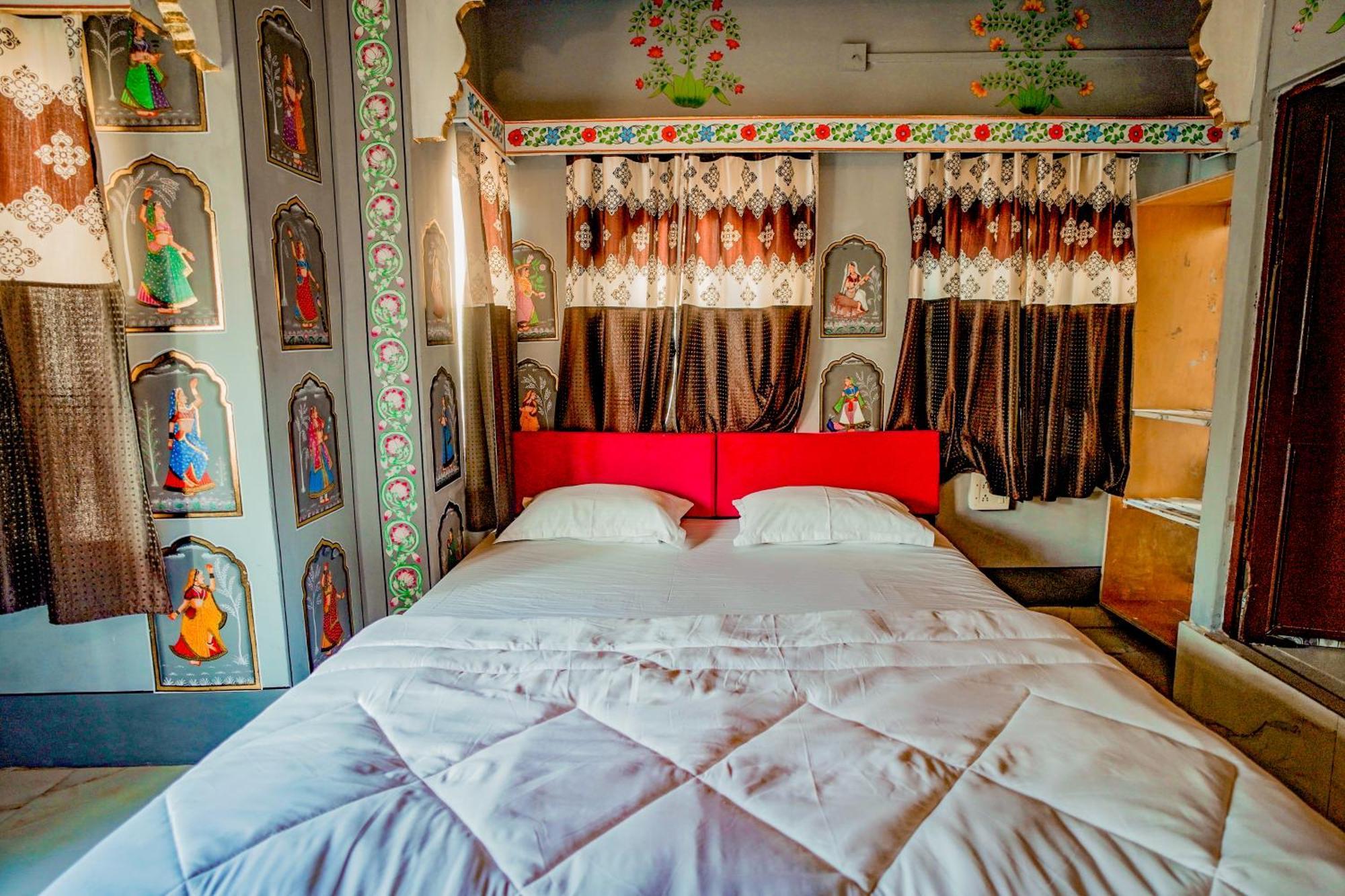 Island Tower Guest House Udaipur Eksteriør billede